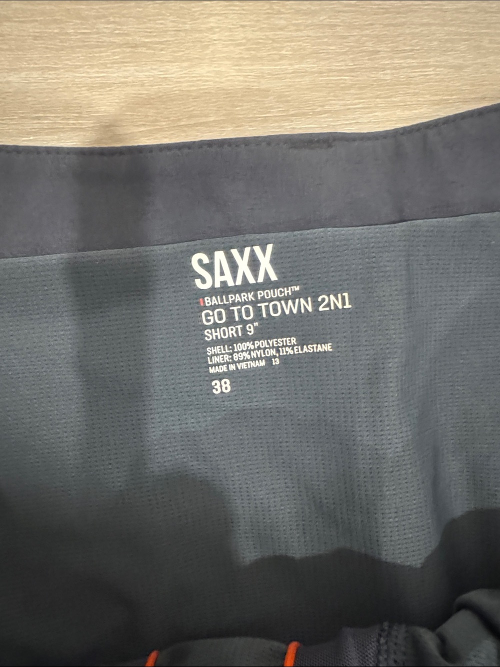 Saxx Men's sz38 Grey Go To Town 2 in 1 with ballpark pouch 9in Flat-Front Shorts - Picture 3 of 9